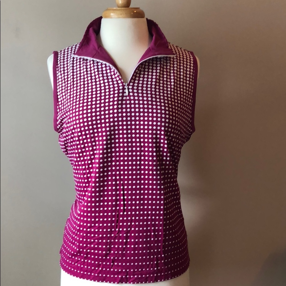 Sleeveless polka dot golf shirt. XL